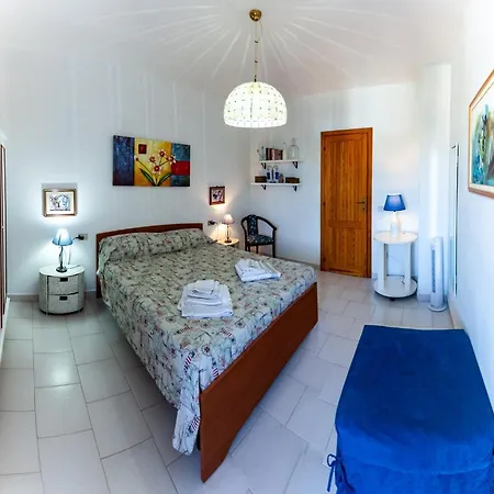 Casa Sottotorre, Relax Totale A Due Passi Dalla Nyaraló Calasetta